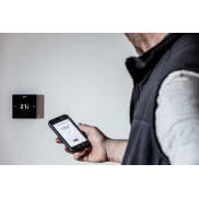 Inteligentny regulator pokojowy NEA SMART 2.0